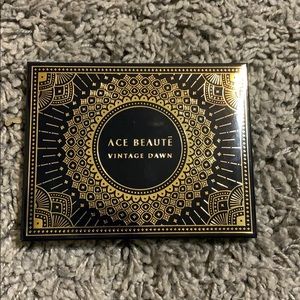 ‼️SOLD‼️ACE BEAUTÈ | EYESHADOW PALETTE❤️🧡💛💚💙💜